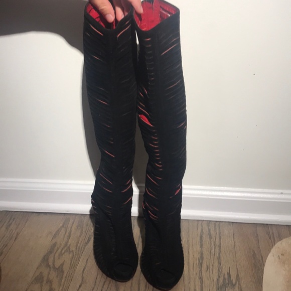 Christian Louboutin suede black boots - Picture 2 of 7